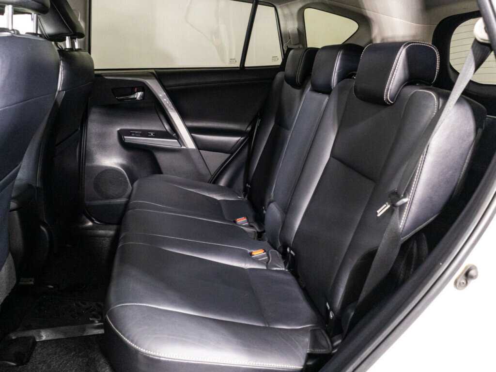 Купить Toyota RAV4, 2017, 122 563 км, фото №10