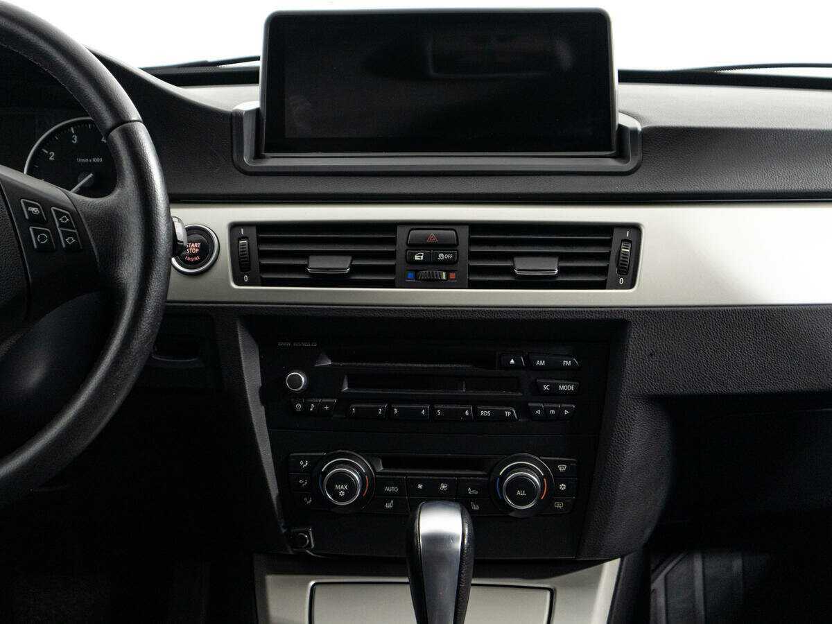 Купить BMW 3 серии 318i, 2011, 68 196 км, фото №14