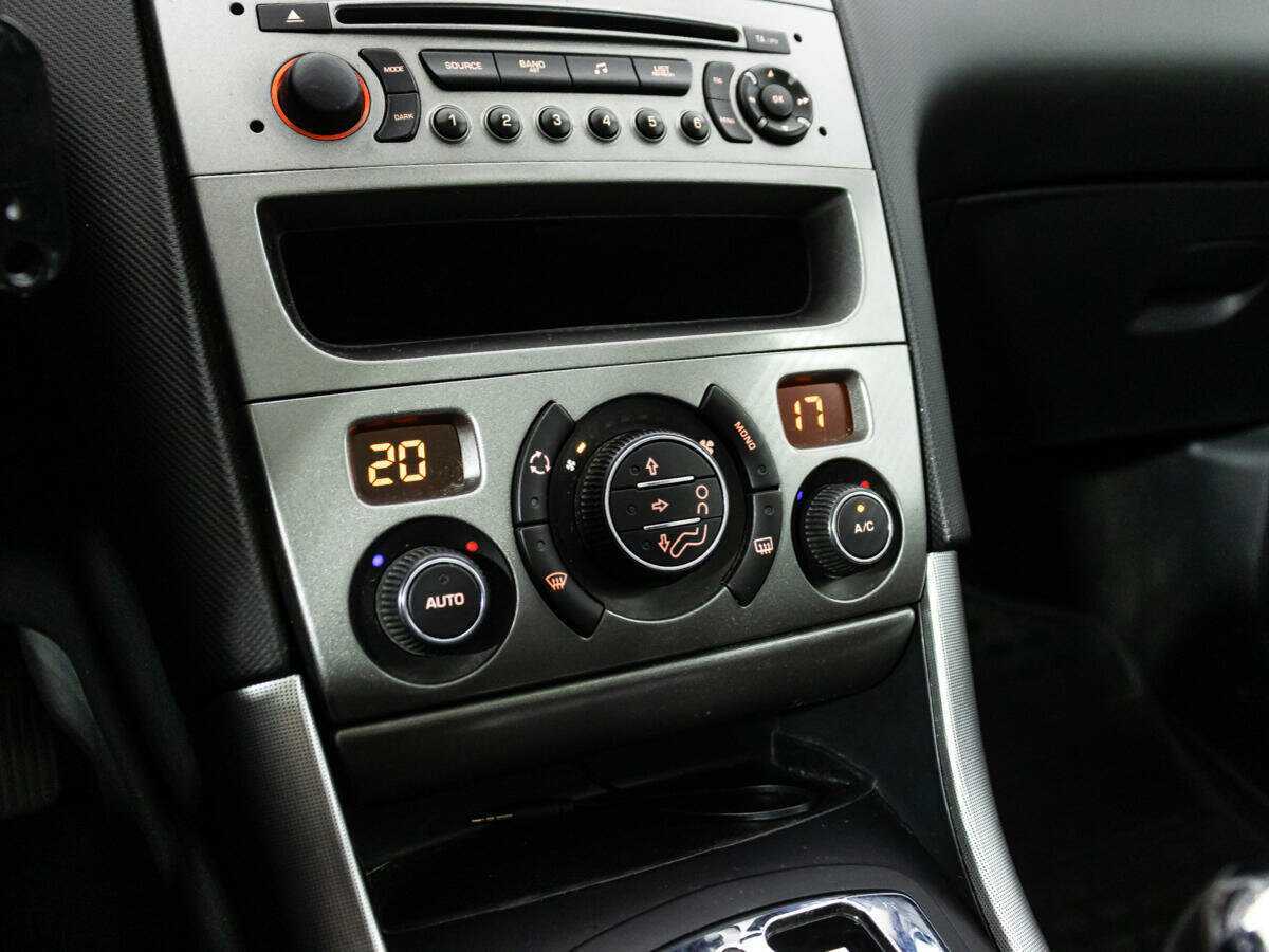 Купить Peugeot 308, 2008, 180 204 км, фото №16