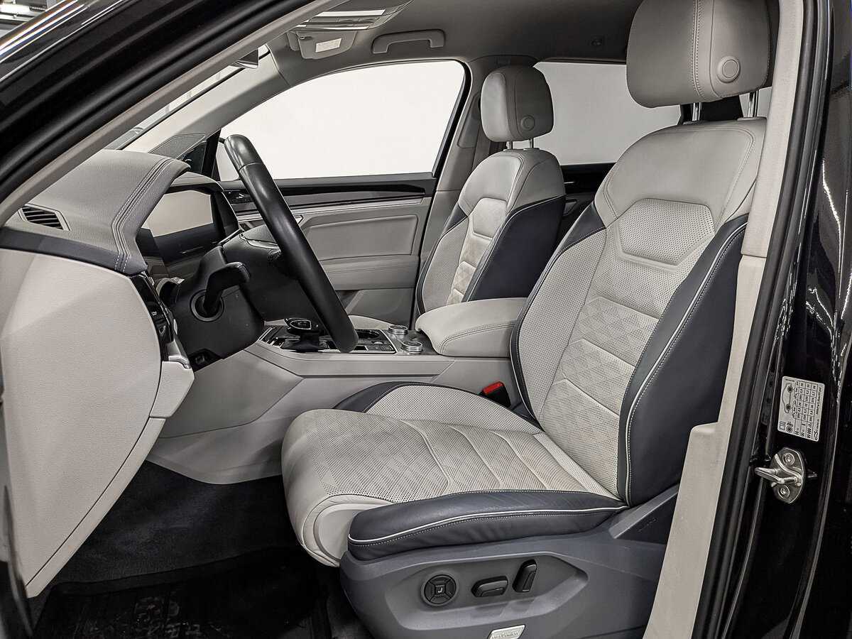 Купить Volkswagen Touareg, 2020, 97 829 км, фото №20