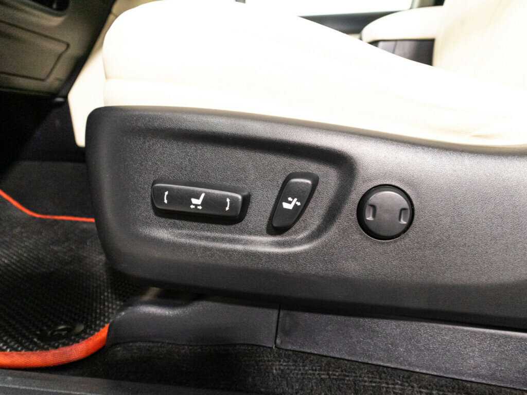 Купить Toyota Land Cruiser Prado, 2019, 32 452 км, фото №18