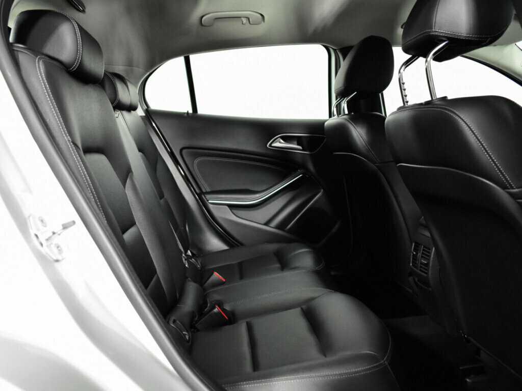 Купить Mercedes-Benz GLA 200, 2016, 118 171 км, фото №10