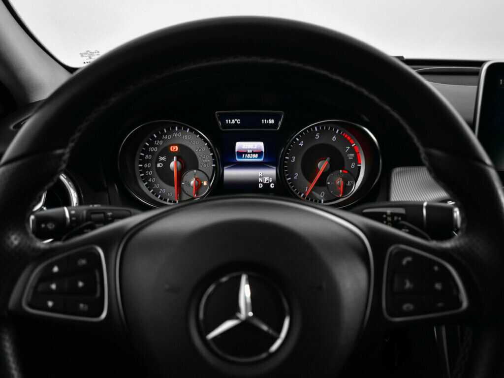Купить Mercedes-Benz GLA 200, 2016, 118 171 км, фото №11