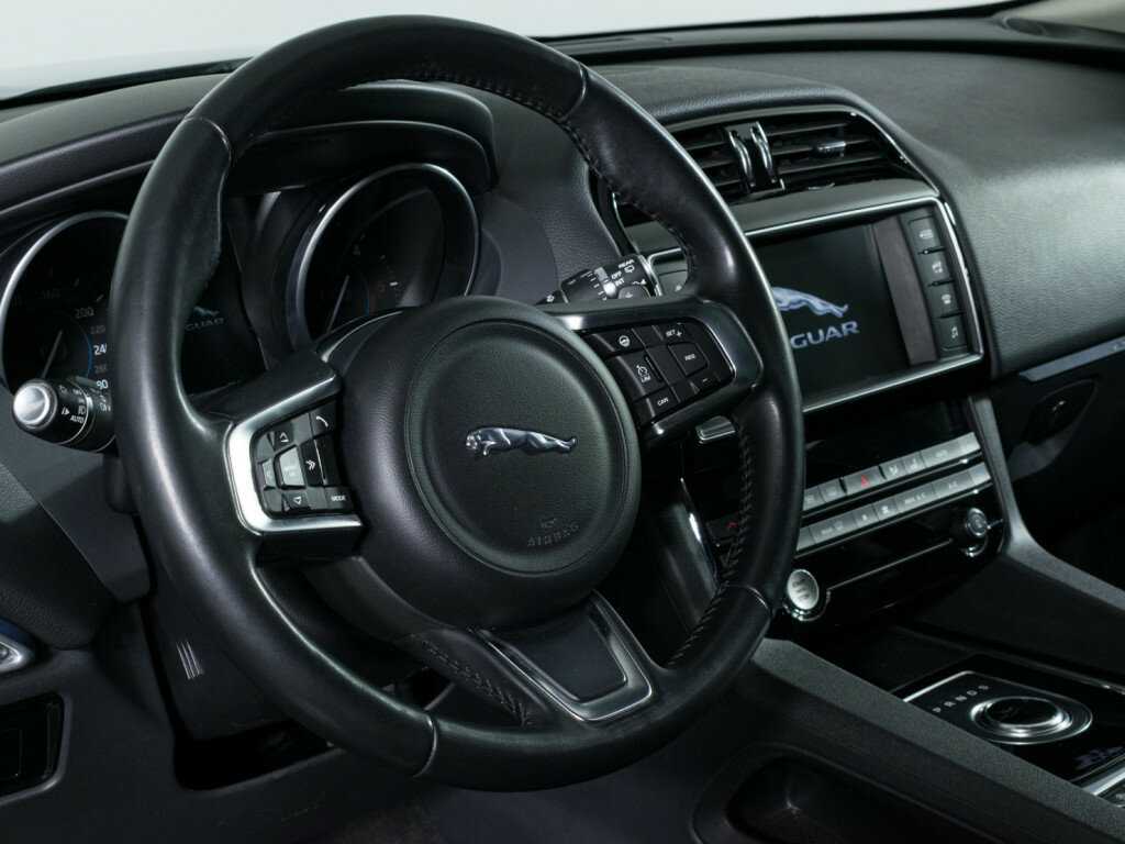 Купить Jaguar F-Pace, 2017, 122 389 км, фото №14