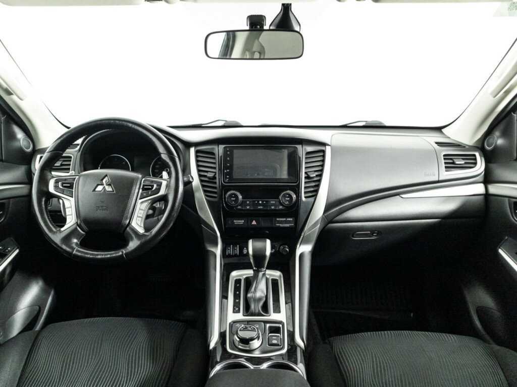 Купить Mitsubishi Pajero Sport, 2018, 100 194 км, фото №13