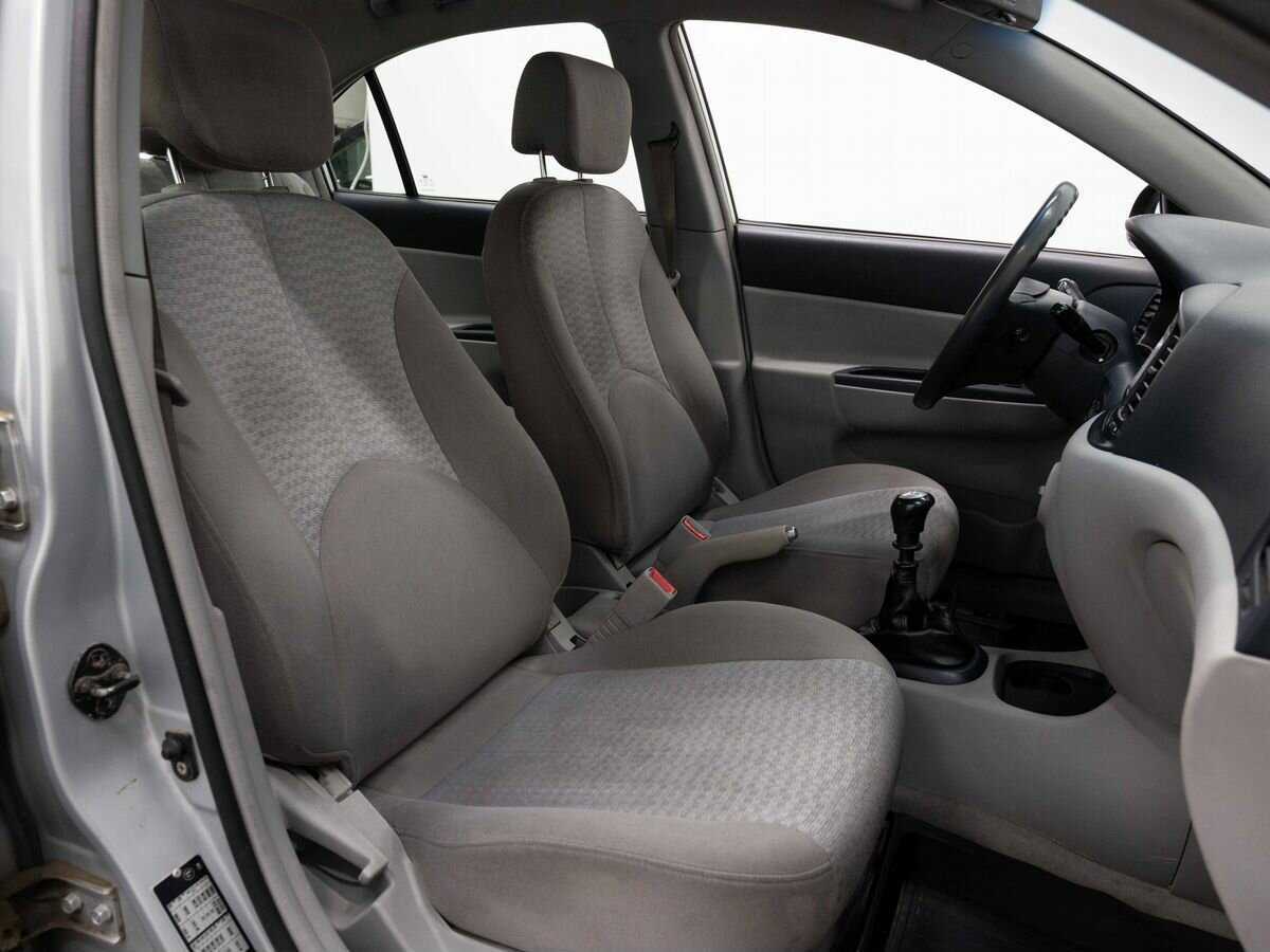 Купить Hyundai Verna, 2006, 260 000 км, фото №12