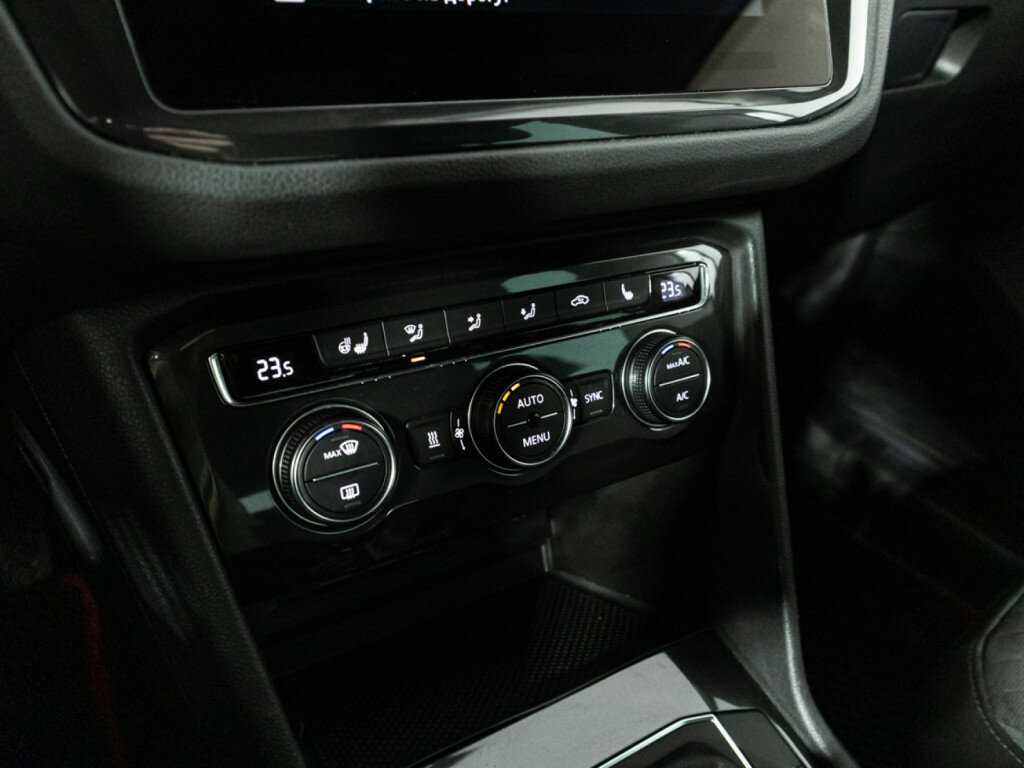 Купить Volkswagen Tiguan, 2019, 115 775 км, фото №18