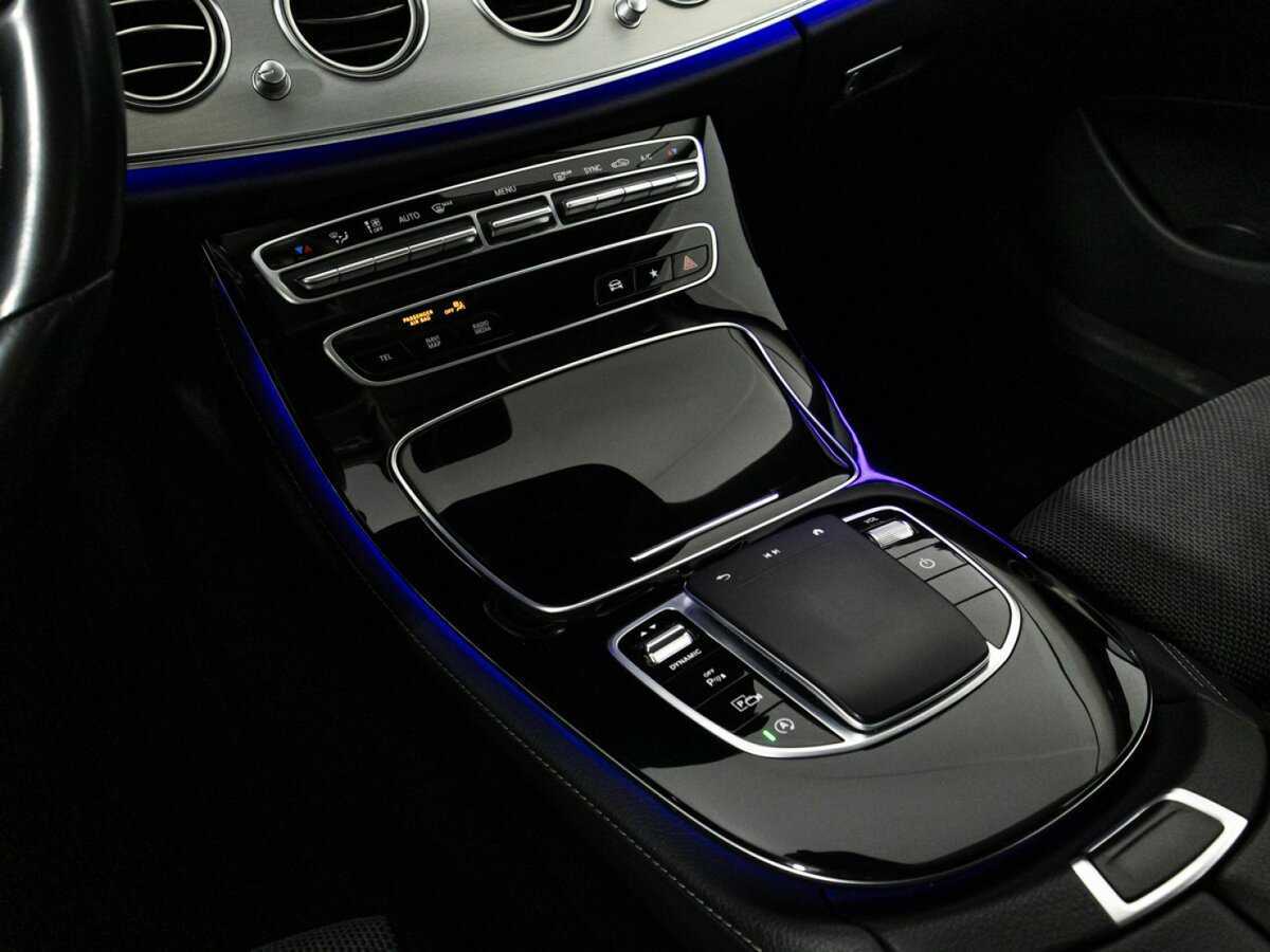 Купить Mercedes-Benz E-Класс 220 d, 2020, 56 000 км, фото №17