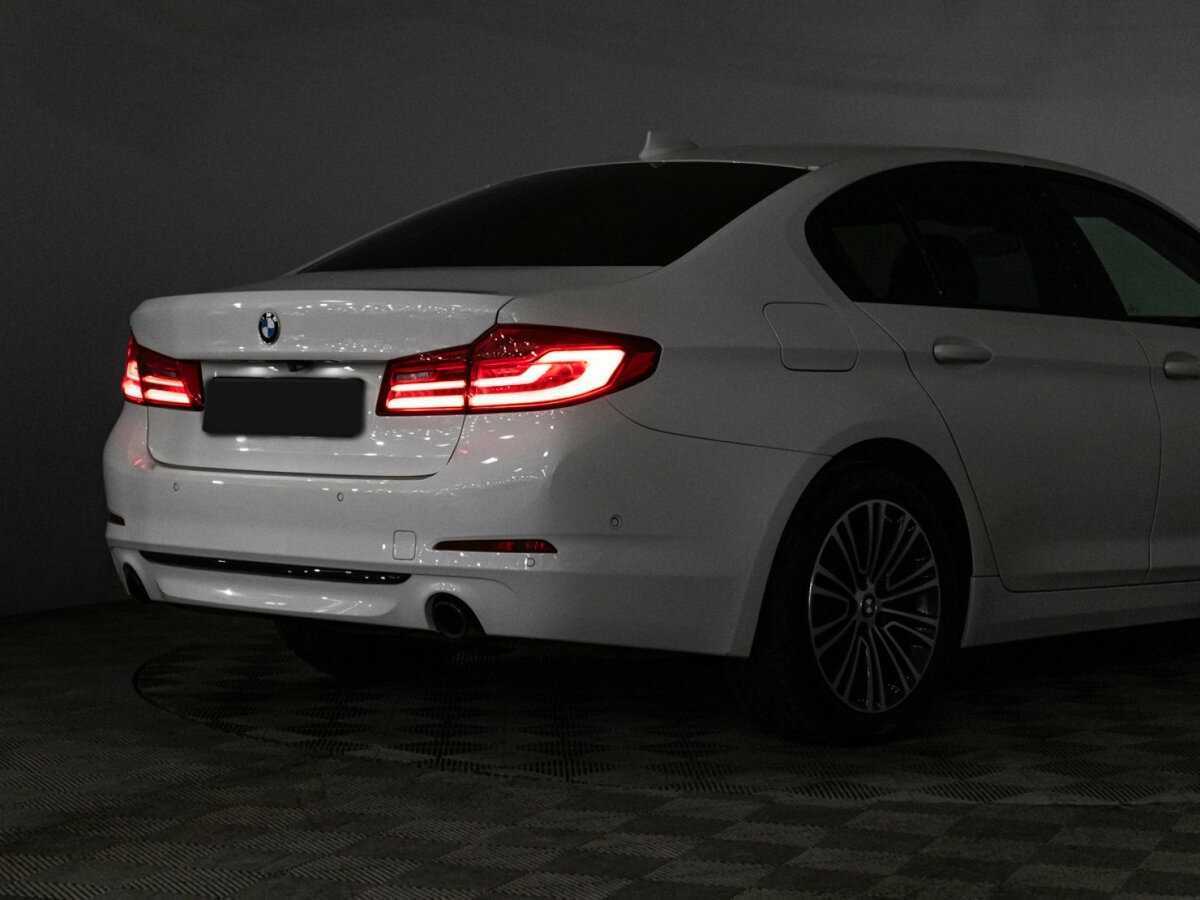 Купить BMW 5 серии 520d xDrive, 2019, 90 536 км, фото №32