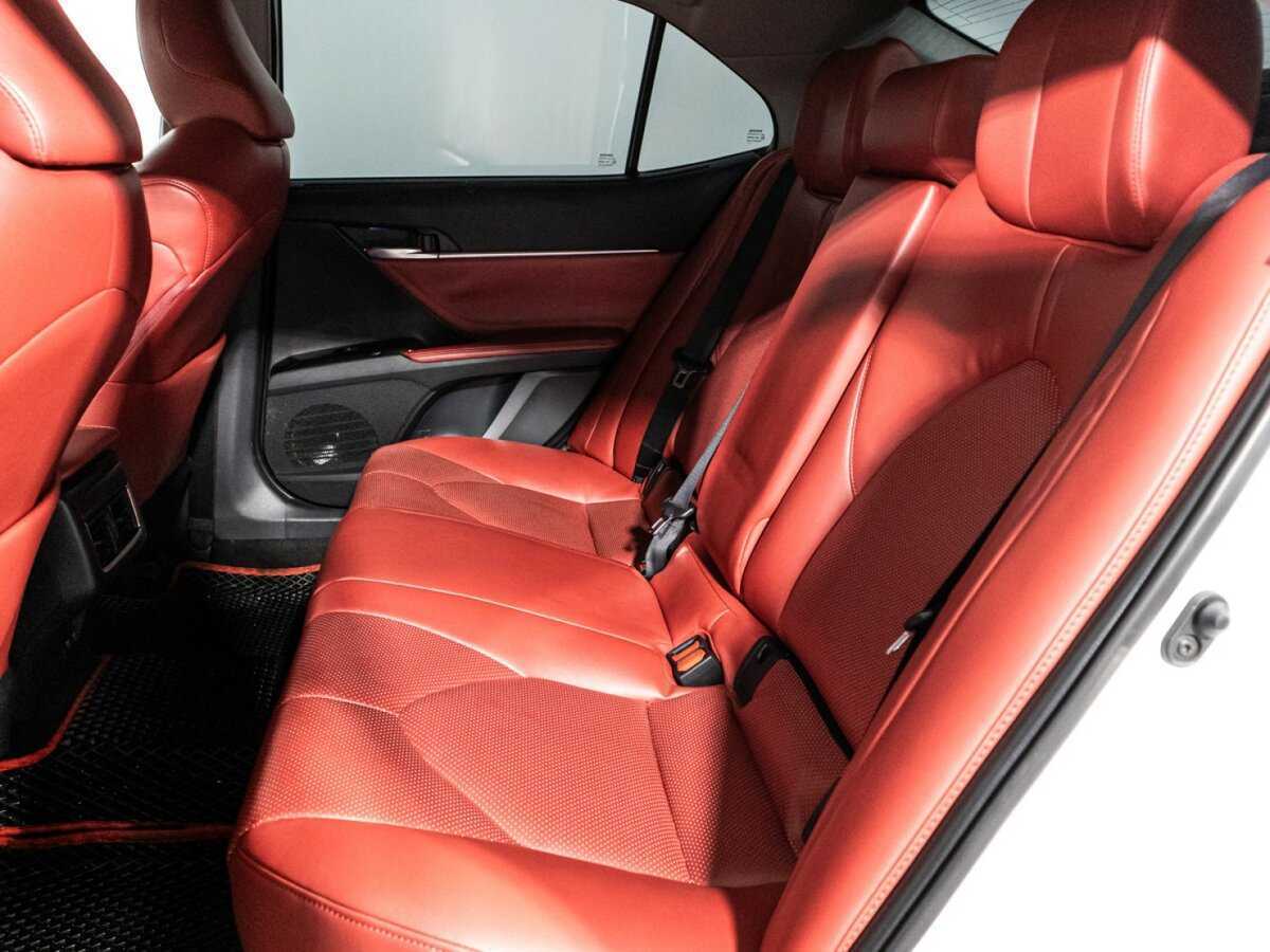 Купить Toyota Camry, 2019, 56 979 км, фото №10