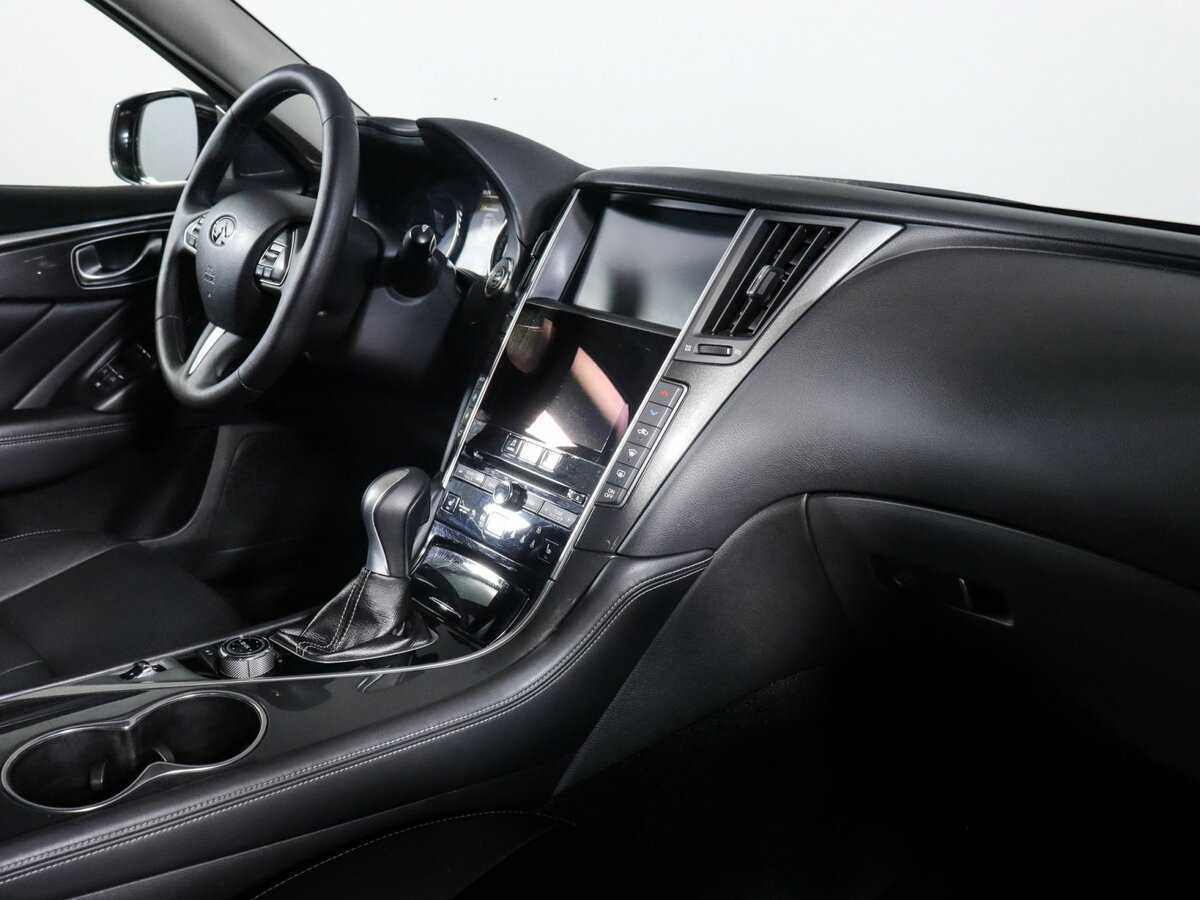 Купить Infiniti Q50, 2015, 92 055 км, фото №6