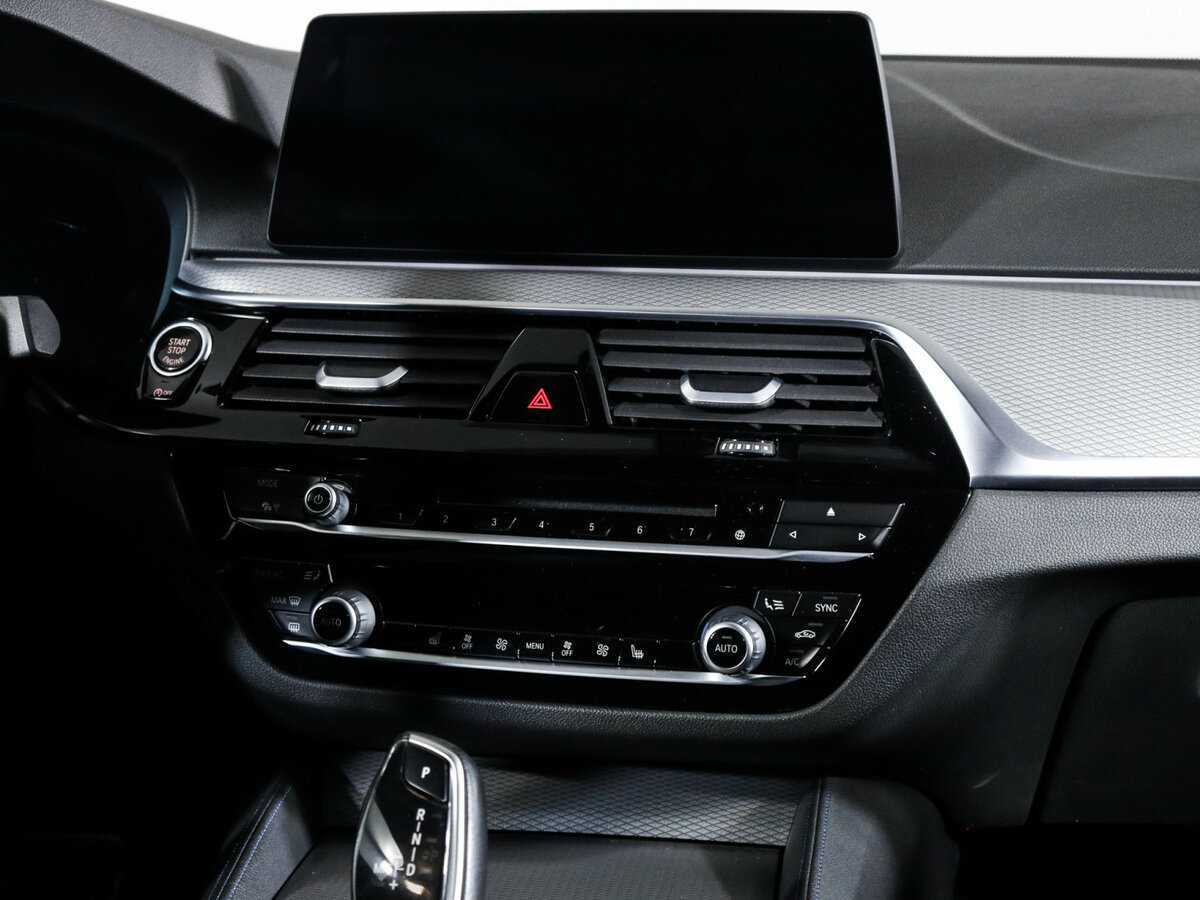 Купить BMW 5 серии 520d xDrive, 2018, 61 000 км, фото №13