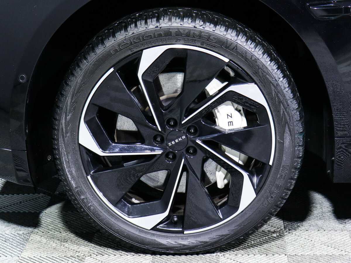 Купить Zeekr 001 100 kWh (CCS2), 2023, 19 150 км, фото №12