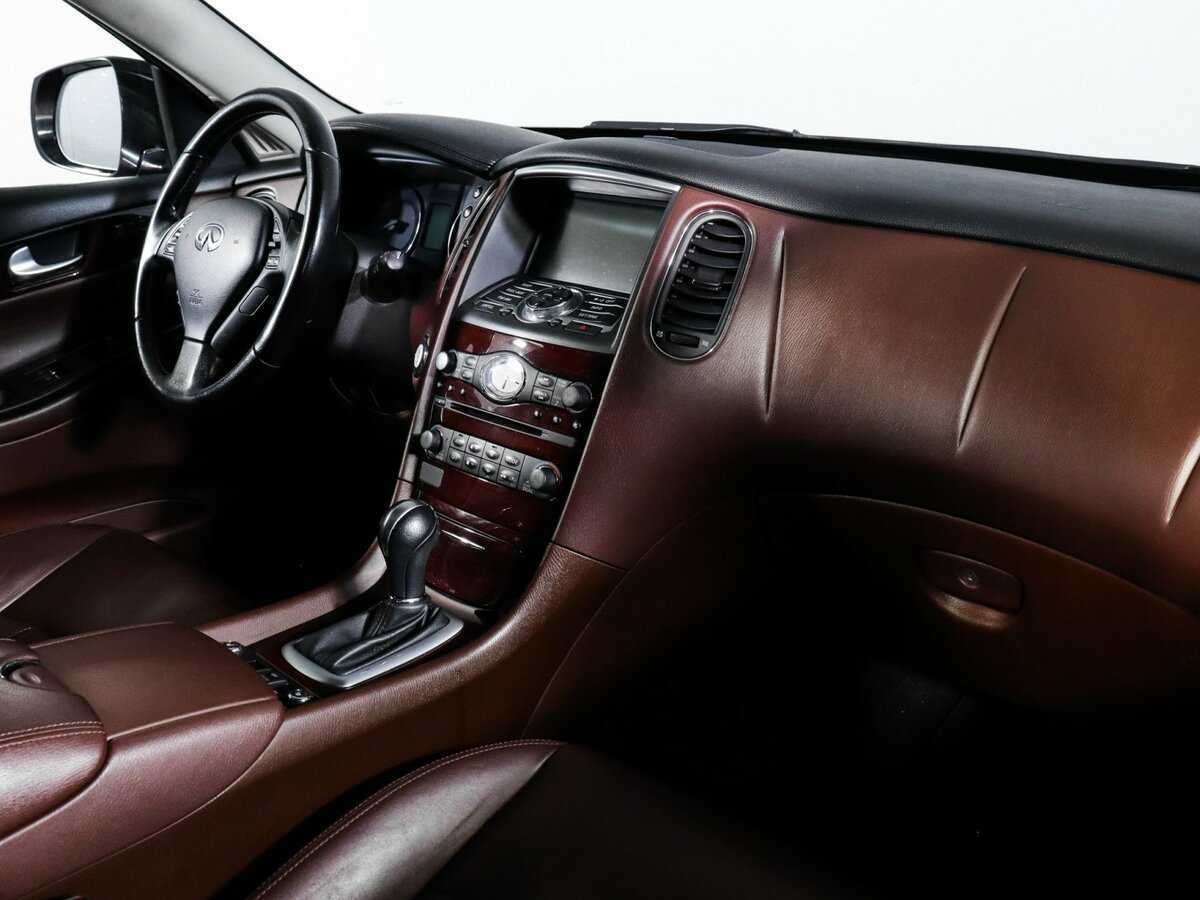 Купить Infiniti QX50, 2016, 126 536 км, фото №9