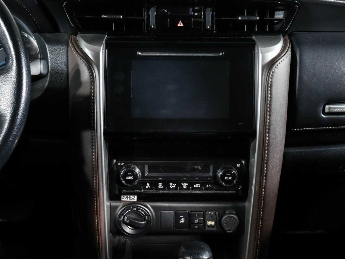 Купить Toyota Fortuner, 2019, 117 000 км, фото №10