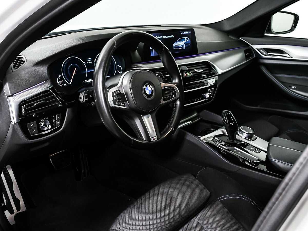 Купить BMW 5 серии 540i xDrive, 2019, 130 000 км, фото №12