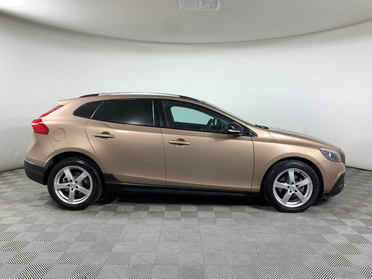 Купить Volvo V40, 2015, 101 225 км, фото №4