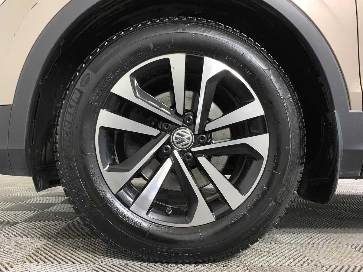 Купить Volkswagen Tiguan, 2019, 90 506 км, фото №9