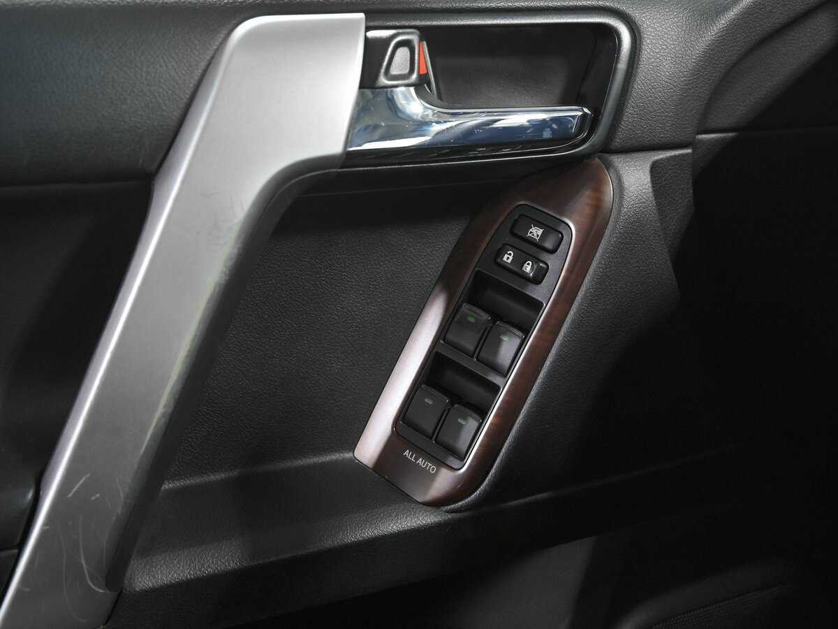 Купить Toyota Land Cruiser Prado, 2017, 91 027 км, фото №20