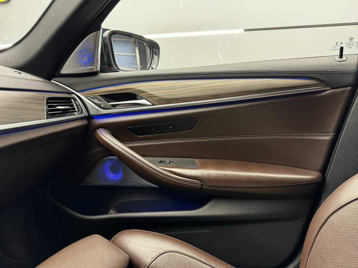 Купить BMW 5 серии 530d xDrive, 2018, 131 782 км, фото №12