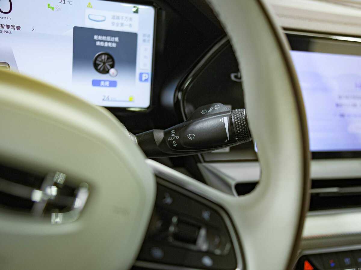 Купить Geely Monjaro, 2024, 1 км, фото №9