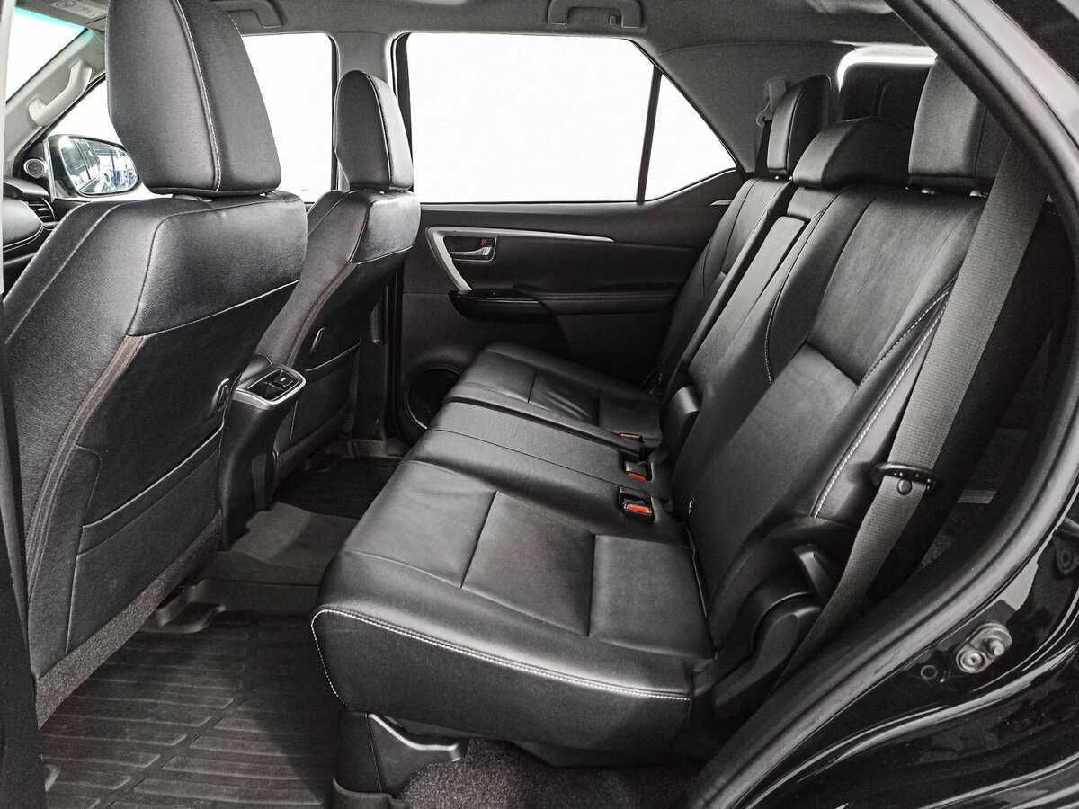 Купить Toyota Fortuner, 2020, 133 030 км, фото №8