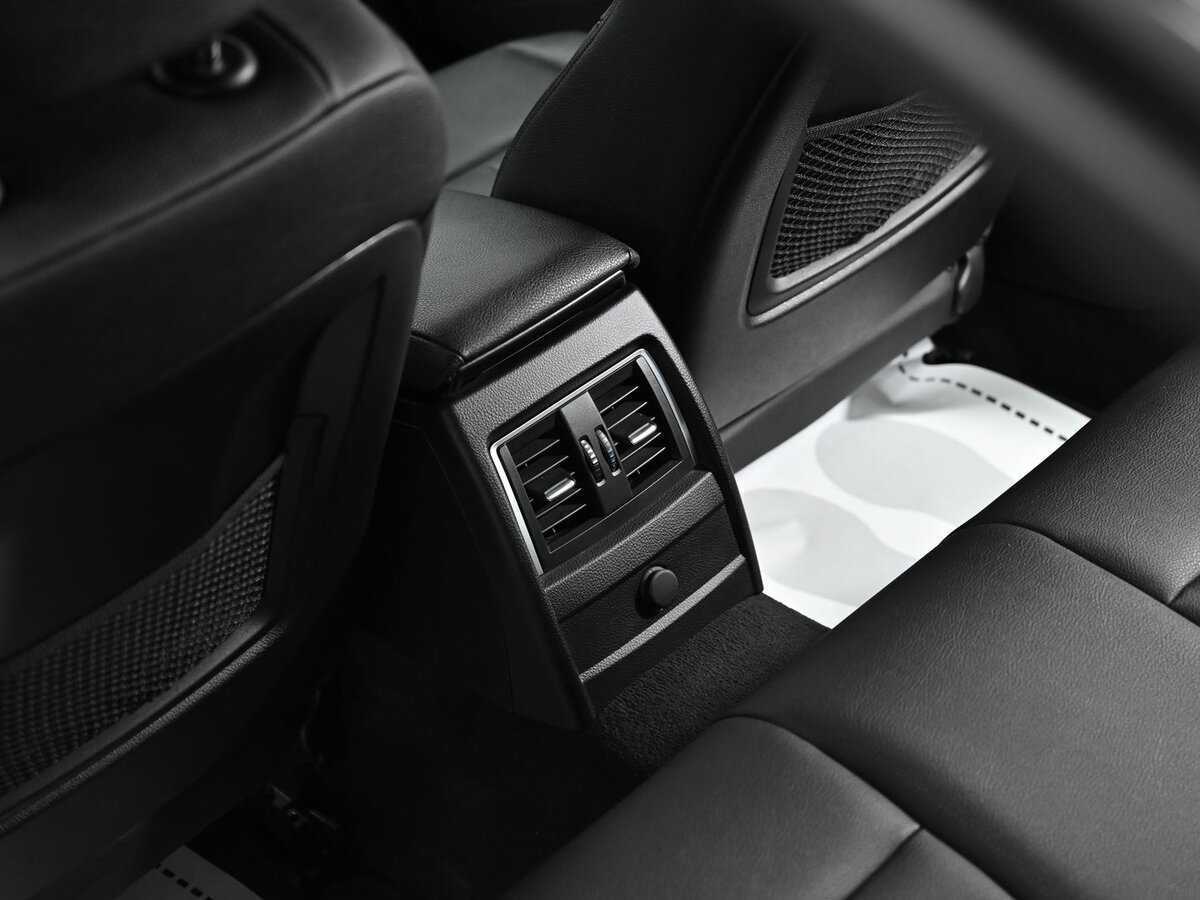 Купить BMW 3 серии 318i, 2017, 155 000 км, фото №15