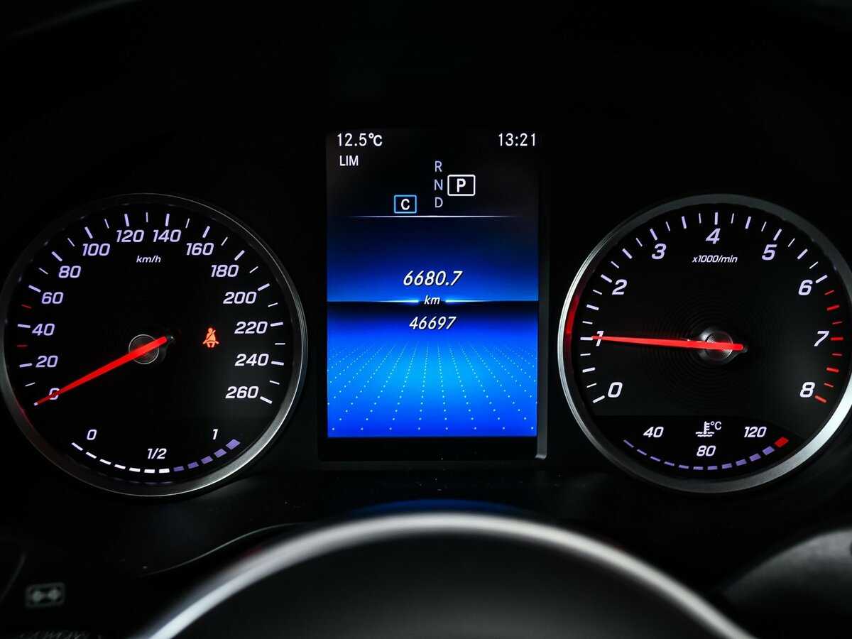 Купить Mercedes-Benz GLC 200, 2020, 46 692 км, фото №10