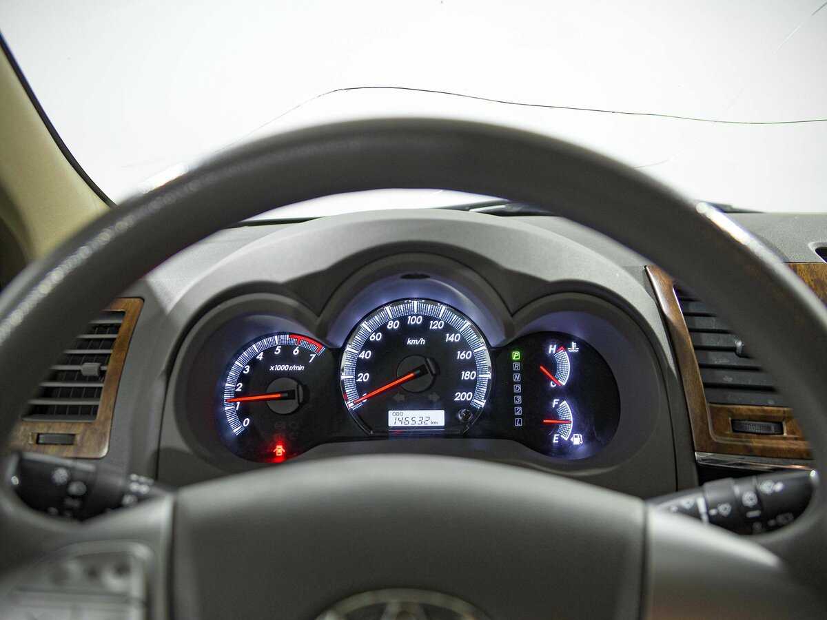 Купить Toyota Fortuner, 2012, 146 500 км, фото №7