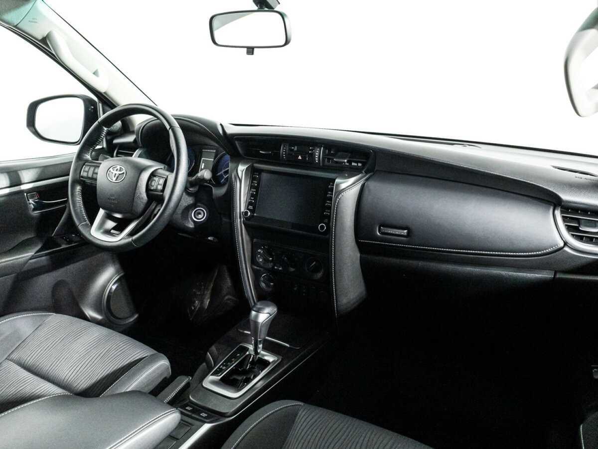 Купить Toyota Fortuner, 2020, 72 000 км, фото №9