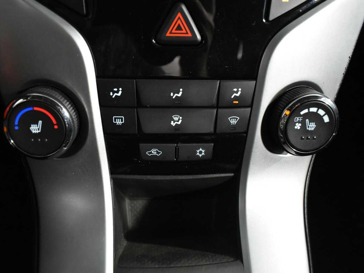 Купить Chevrolet Cruze, 2011, 77 860 км, фото №16