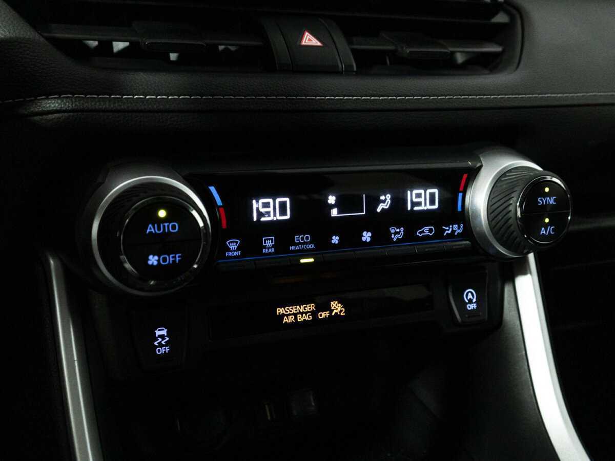 Купить Toyota RAV4, 2021, 39 837 км, фото №17