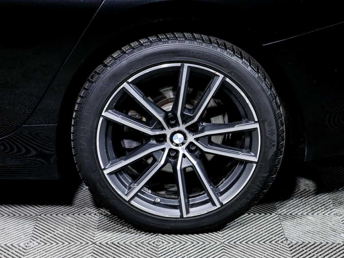 Купить BMW 3 серии 318d, 2019, 95 281 км, фото №12
