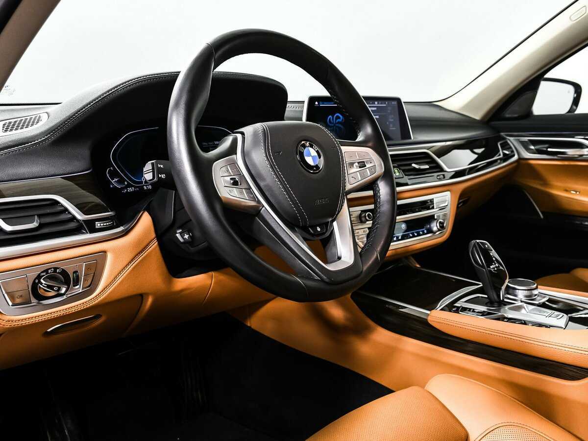 Купить BMW 7 серии 745e, 2019, 50 846 км, фото №13