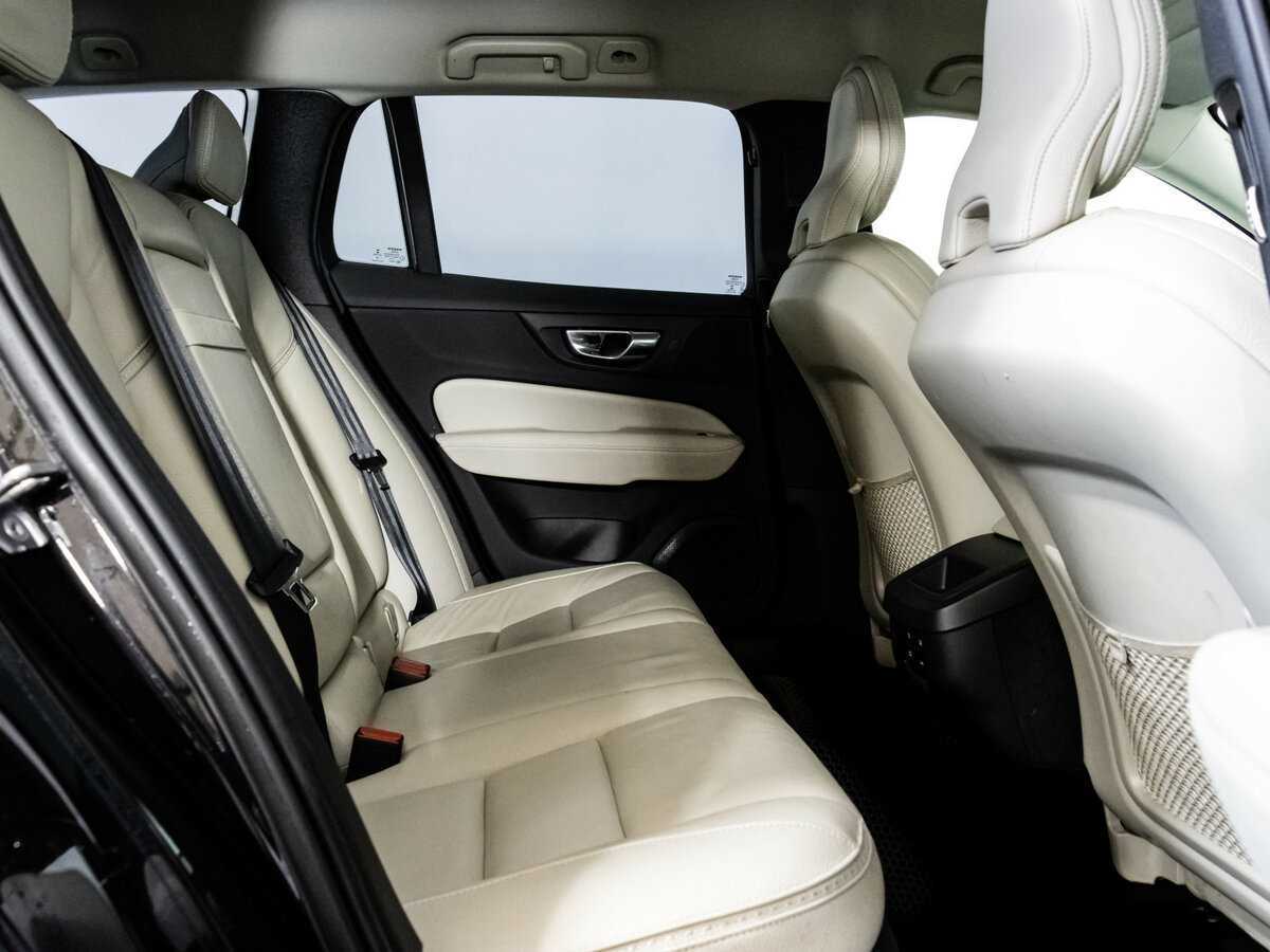 Купить Volvo V60 Cross Country, 2019, 112 409 км, фото №17