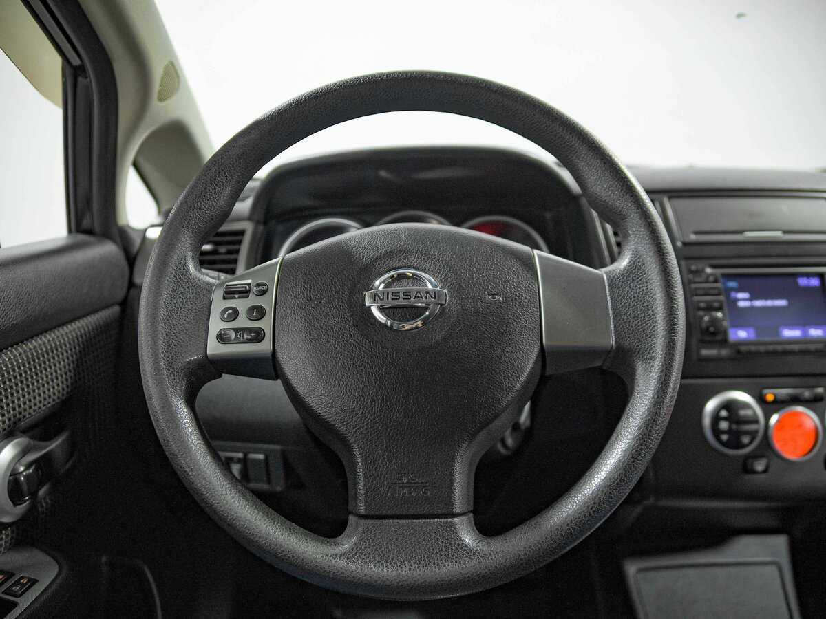 Купить Nissan Tiida, 2010, 104 000 км, фото №9