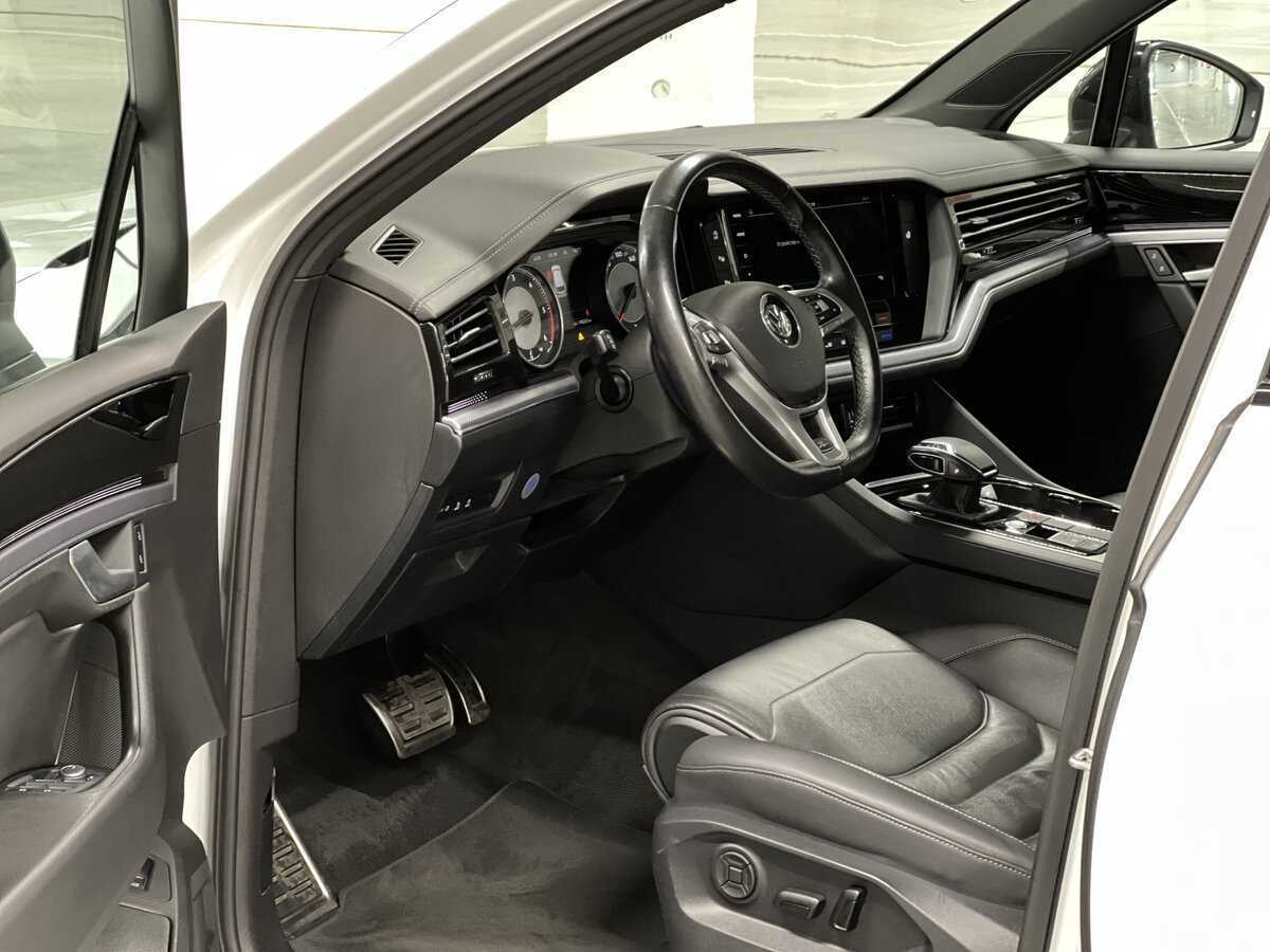 Купить Volkswagen Touareg, 2018, 198 264 км, фото №16