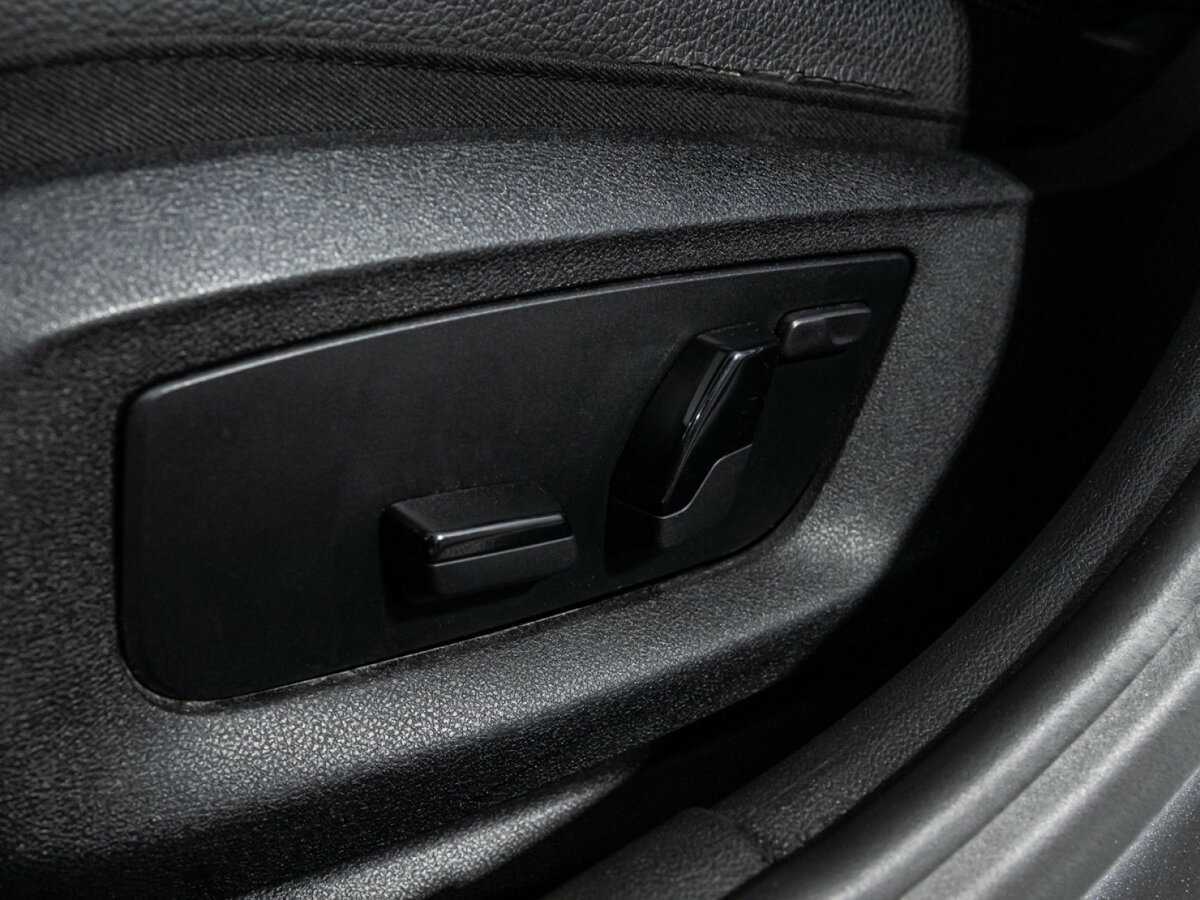 Купить BMW 5 серии 530i xDrive, 2017, 230 970 км, фото №16