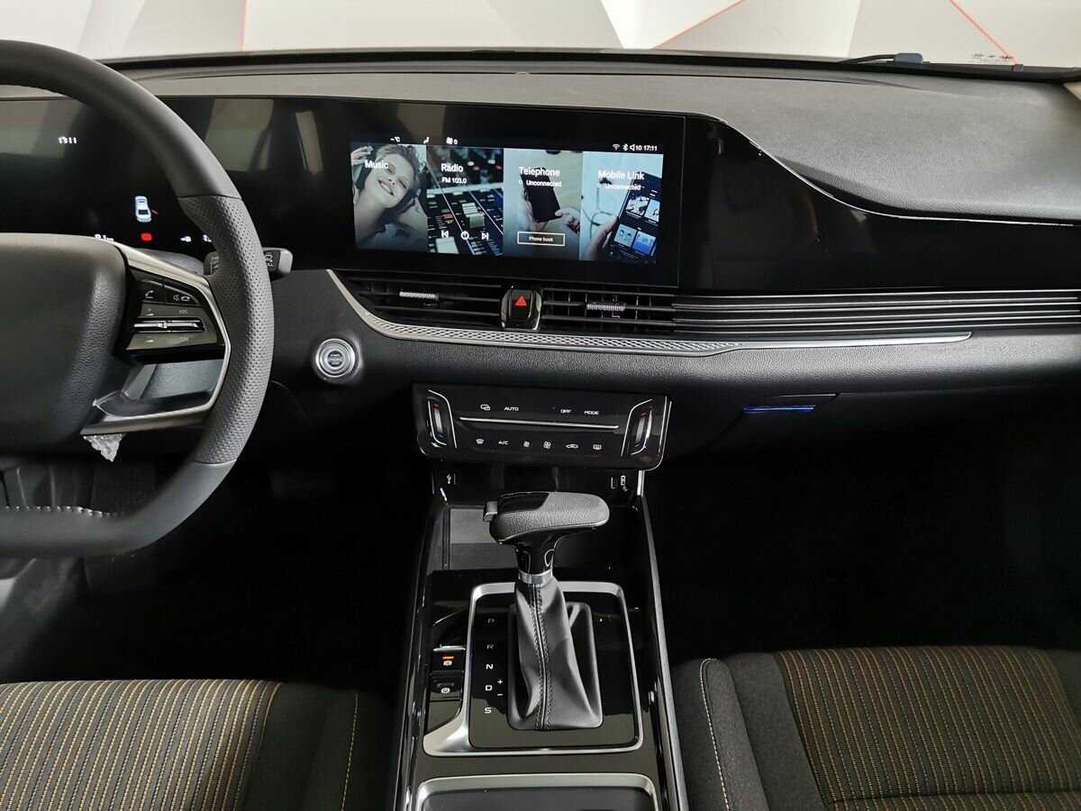 Купить FAW Bestune B70, 2023, 90 км, фото №11