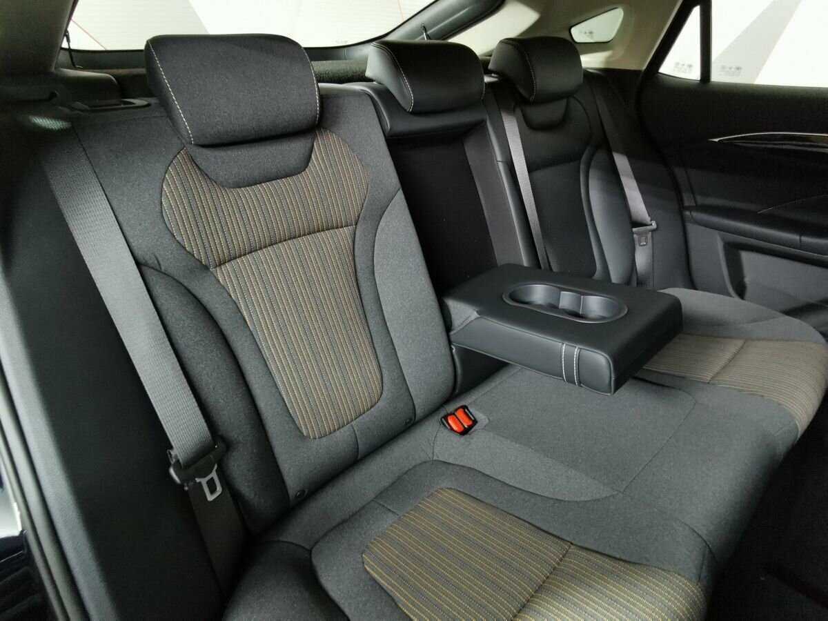 Купить FAW Bestune B70, 2023, 90 км, фото №13