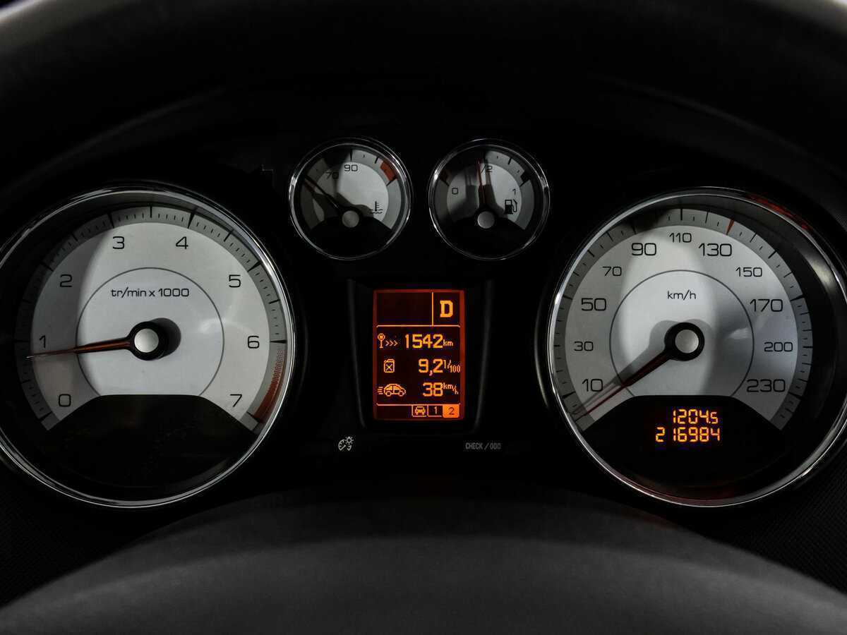 Купить Peugeot 308, 2008, 216 982 км, фото №13