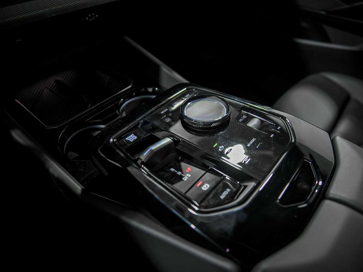 Купить BMW 5 серии 520d xDrive, 2024, 8 594 км, фото №13