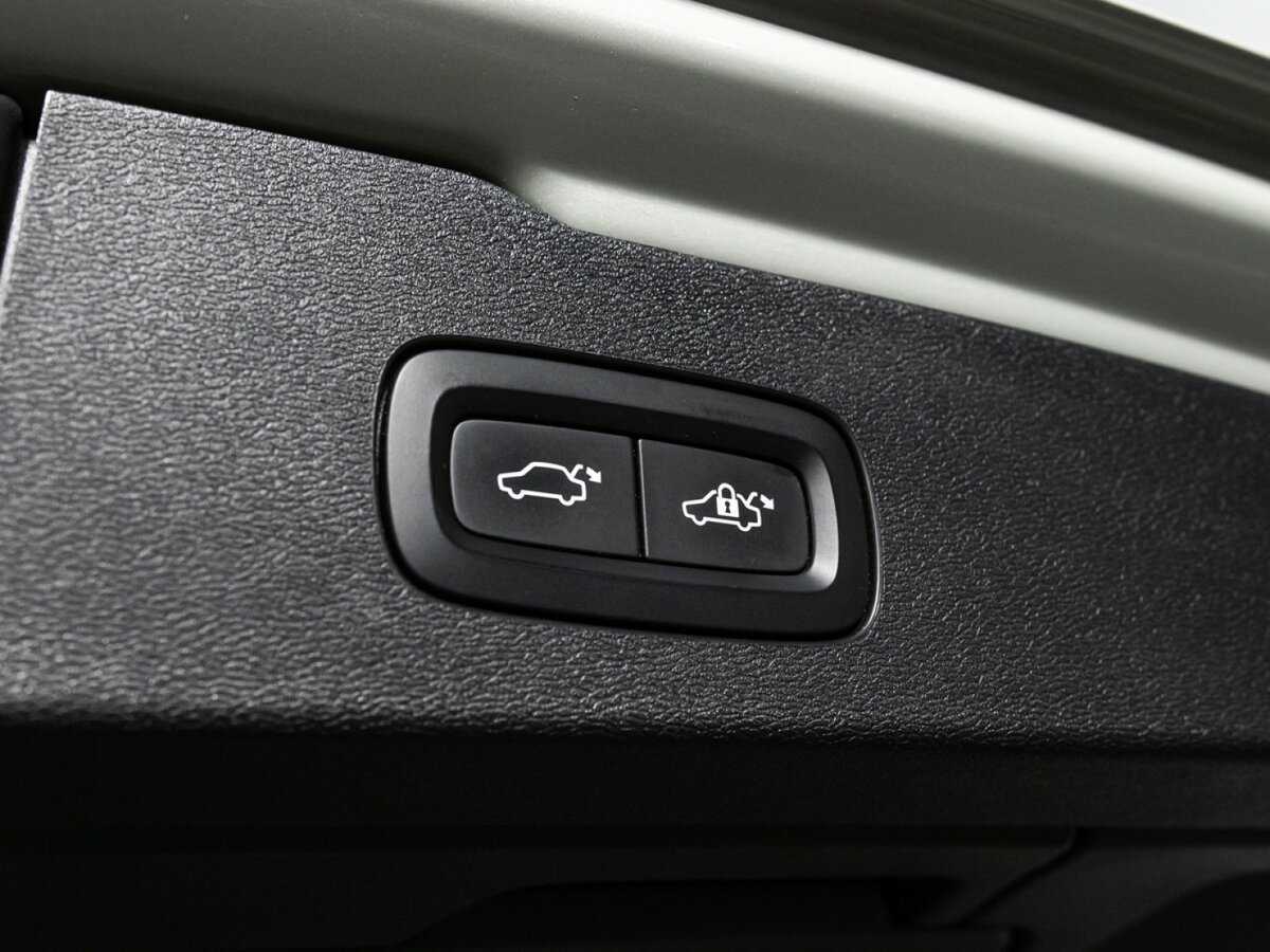 Купить Volvo V60 Cross Country, 2019, 141 245 км, фото №16