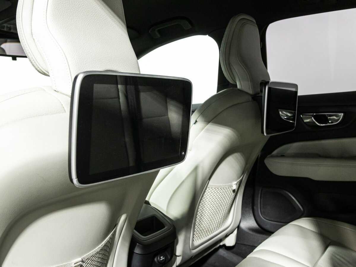Купить Volvo V60 Cross Country, 2019, 141 245 км, фото №25
