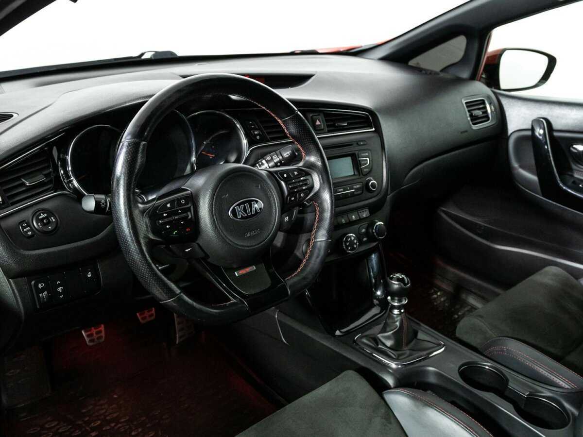 Купить Kia Ceed GT, 2017, 73 646 км, фото №11