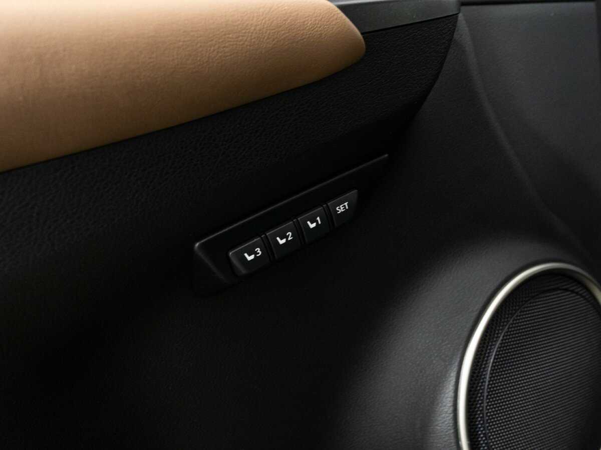 Купить Lexus NX 200t, 2015, 130 220 км, фото №17