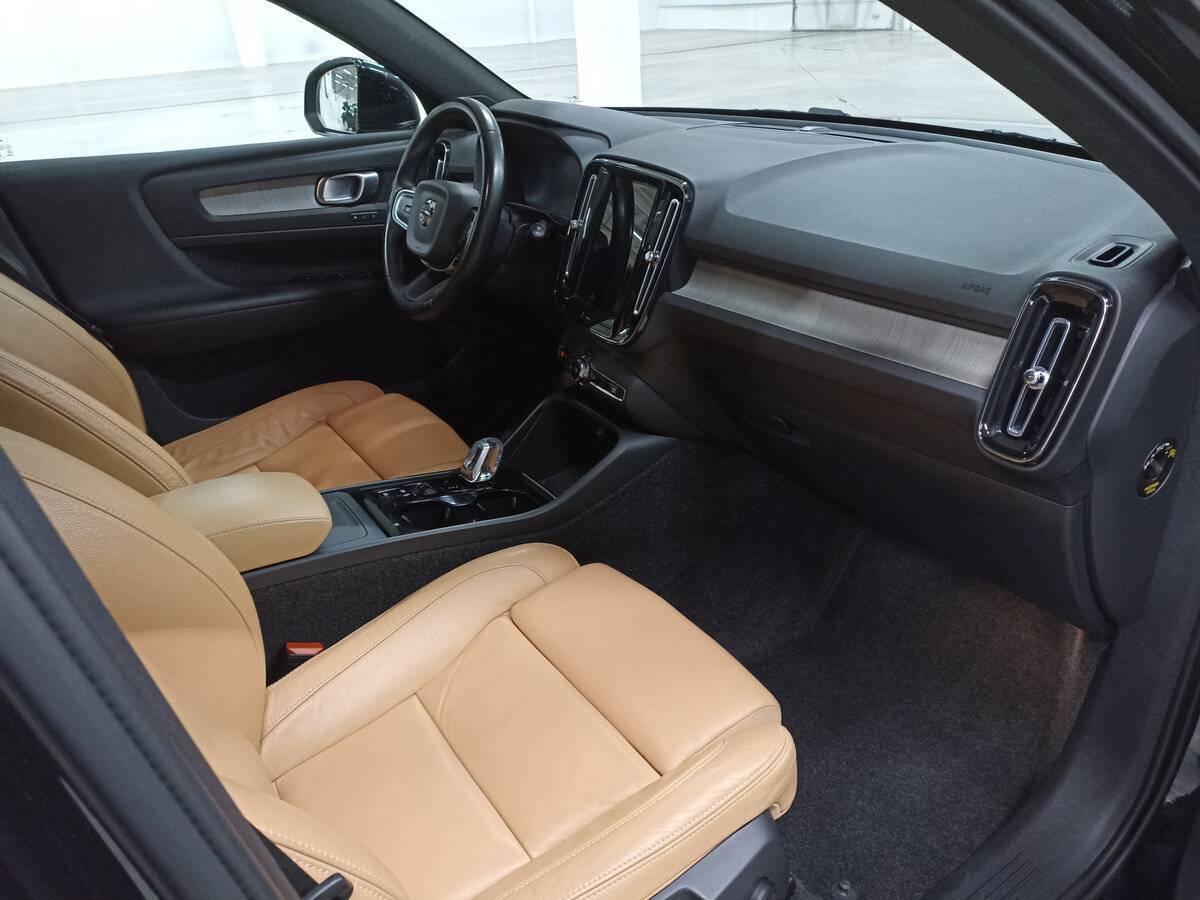 Купить Volvo XC40, 2021, 114 891 км, фото №11