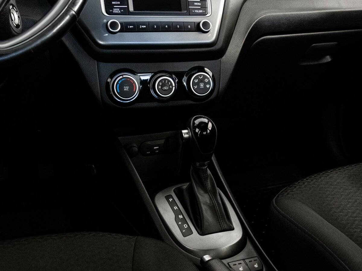 Купить Kia Rio, 2015, 126 968 км, фото №10