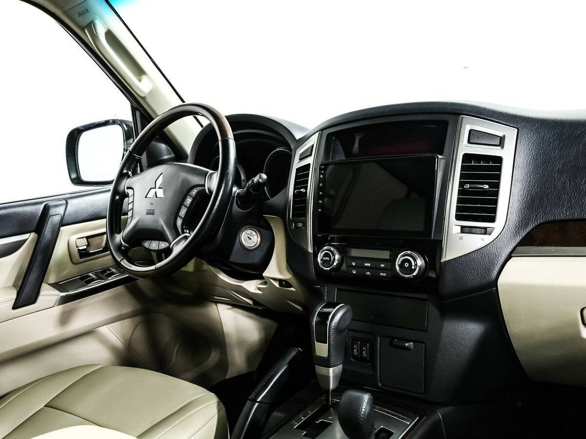 Купить Mitsubishi Pajero, 2017, 70 500 км, фото №9