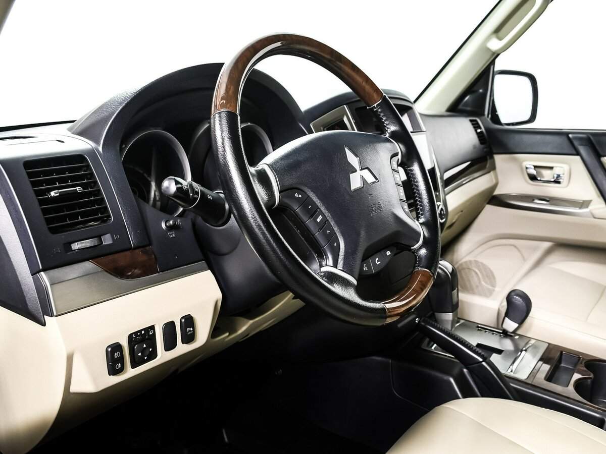 Купить Mitsubishi Pajero, 2017, 70 500 км, фото №13